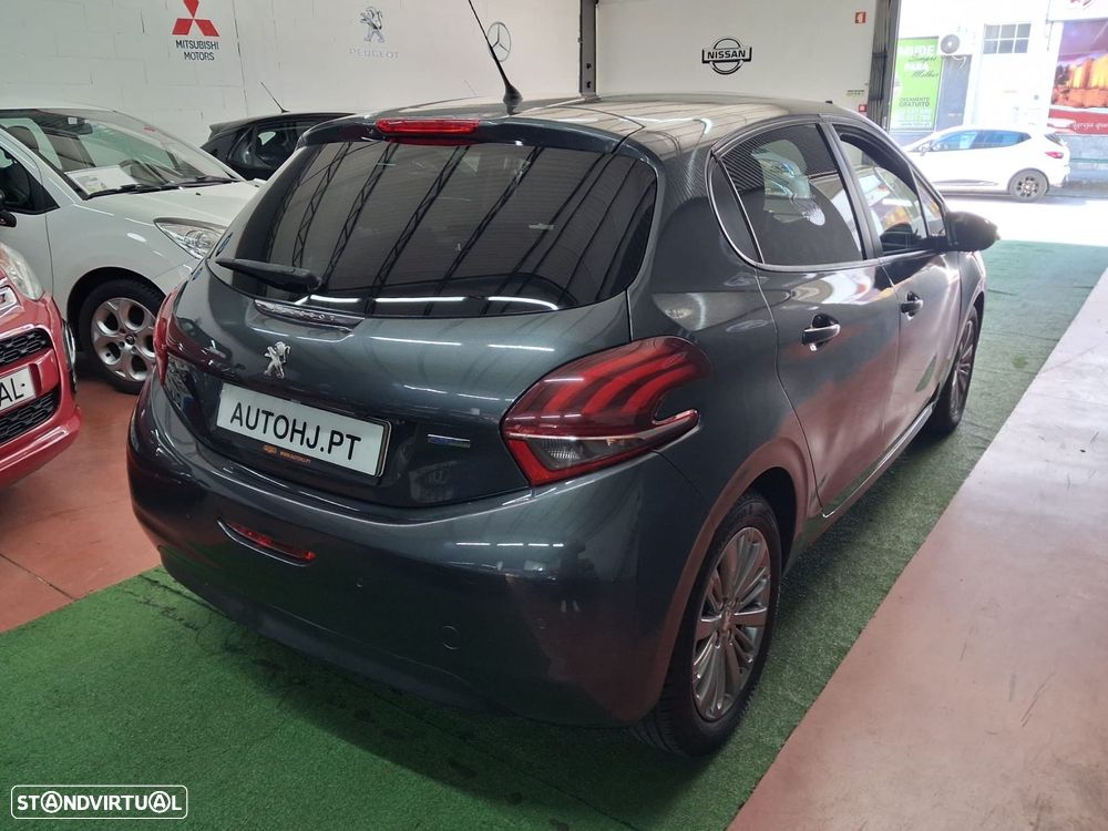 Peugeot 208 1.2 PureTech Style - 6