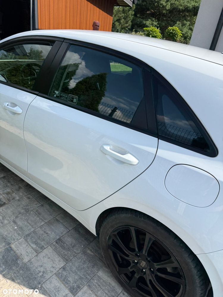 Kia Ceed 1.5 T-GDI Business Line - 16