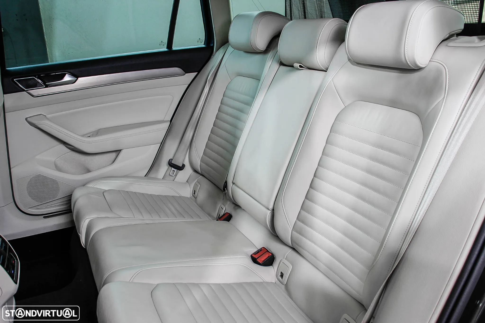 VW Passat Variant 2.0 TDi Highline - 10