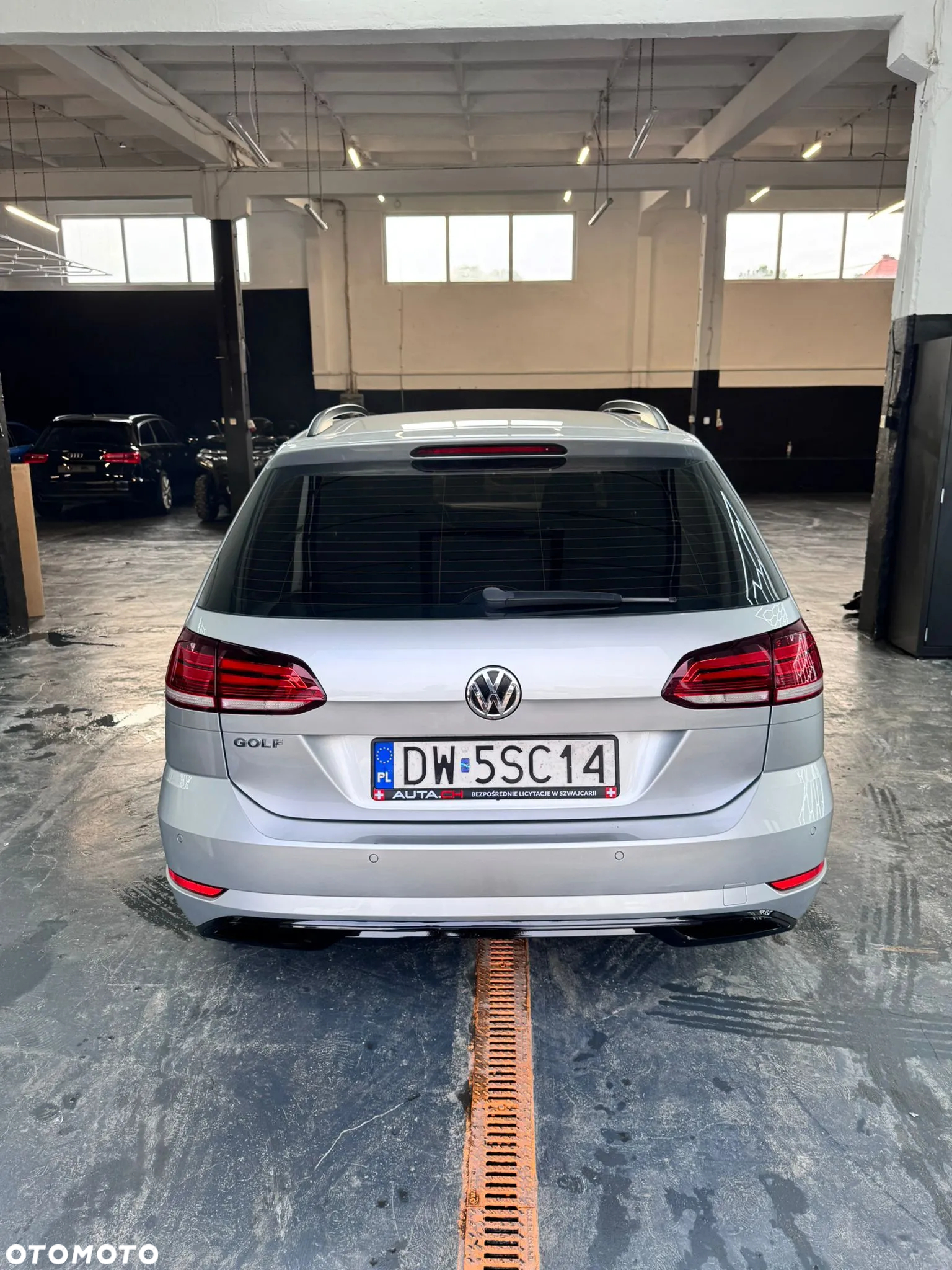 Volkswagen Golf VII 1.6 TDI BMT Trendline - 12
