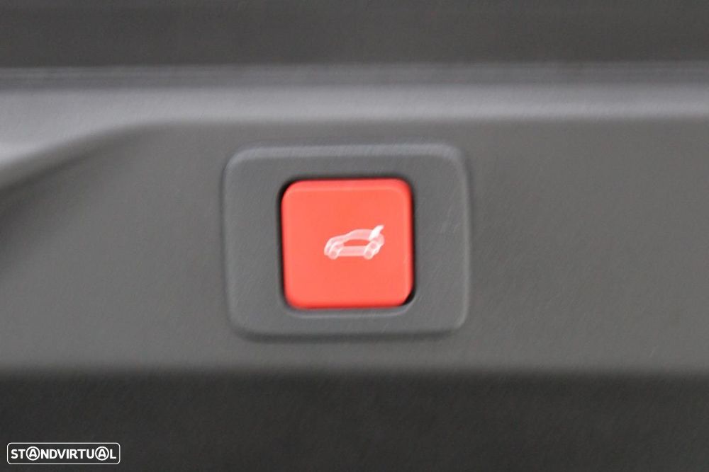 Peugeot E-3008 73 kWh GT - 9