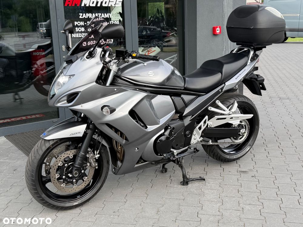 Suzuki GSX - 25