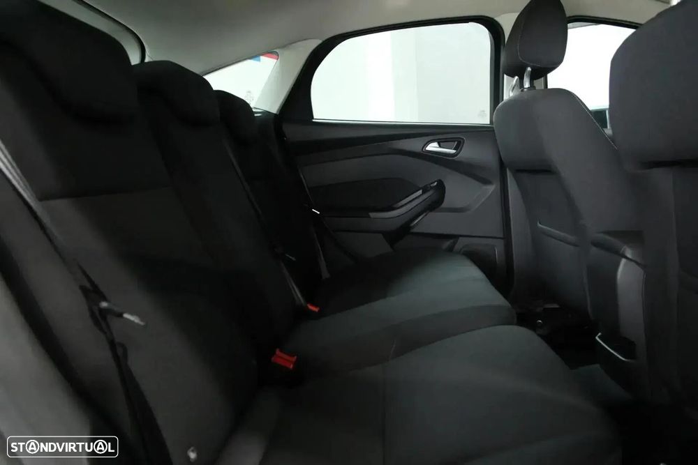 Ford Focus 1.0 EcoBoost Business - 22