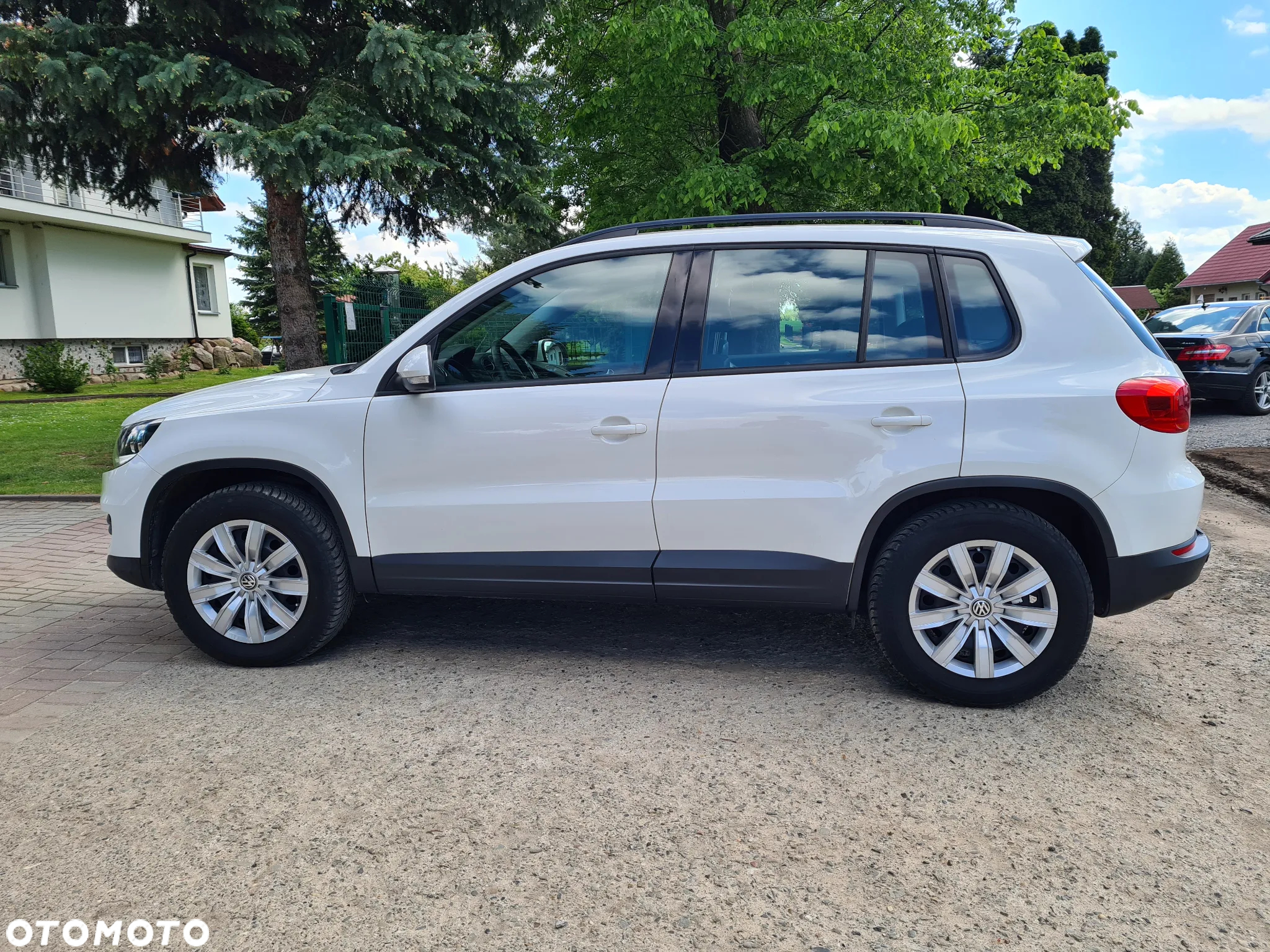 Volkswagen Tiguan - 12