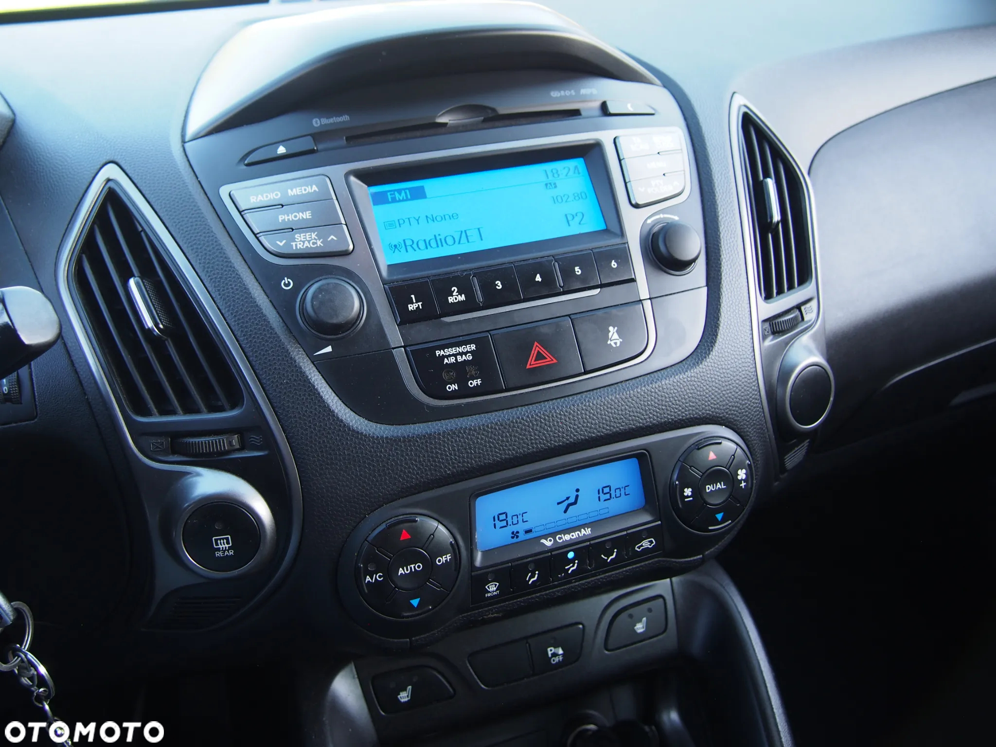 Hyundai ix35 2.0 CRDi 4WD Fifa World Cup Gold Edition - 8