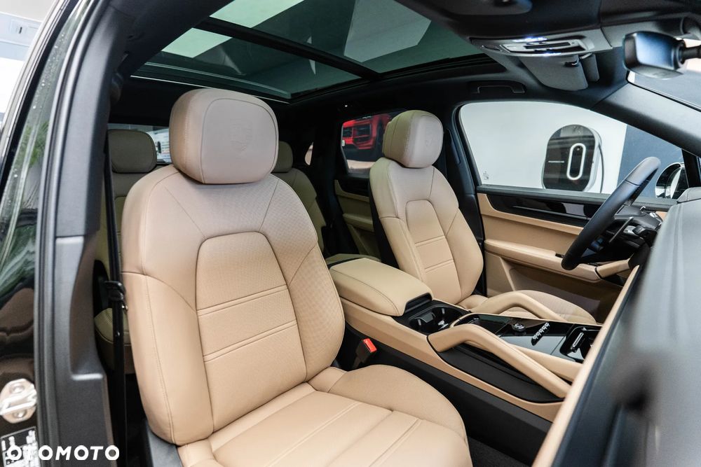 Porsche Cayenne E-Hybrid PHEV Black Edition - 16