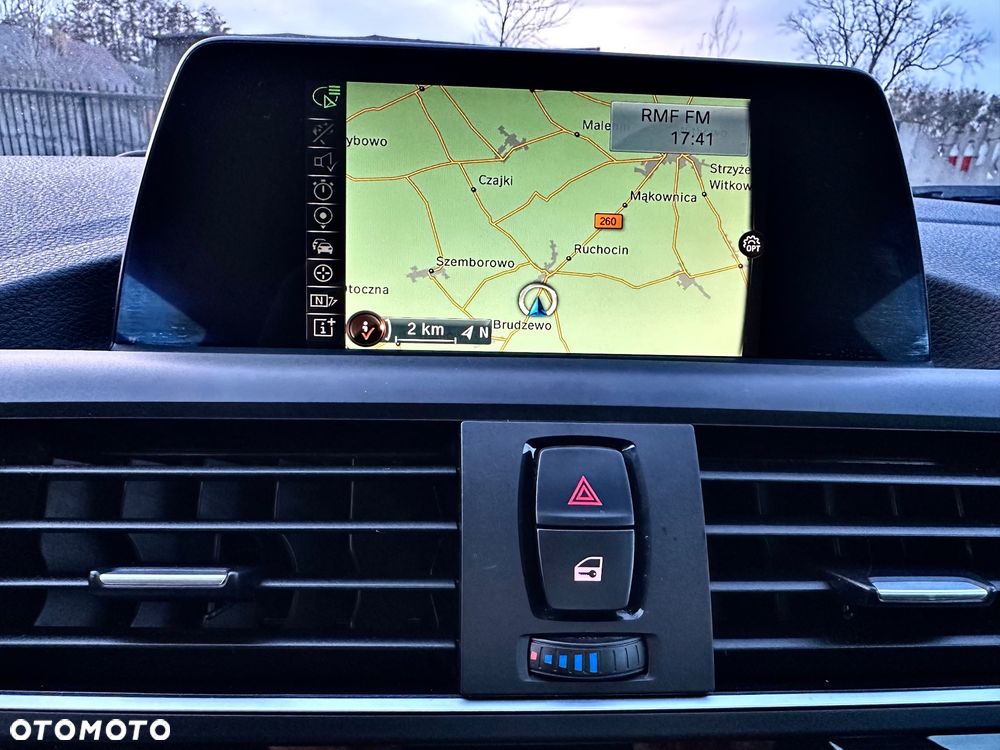 BMW Seria 2 218d M Sport - 25