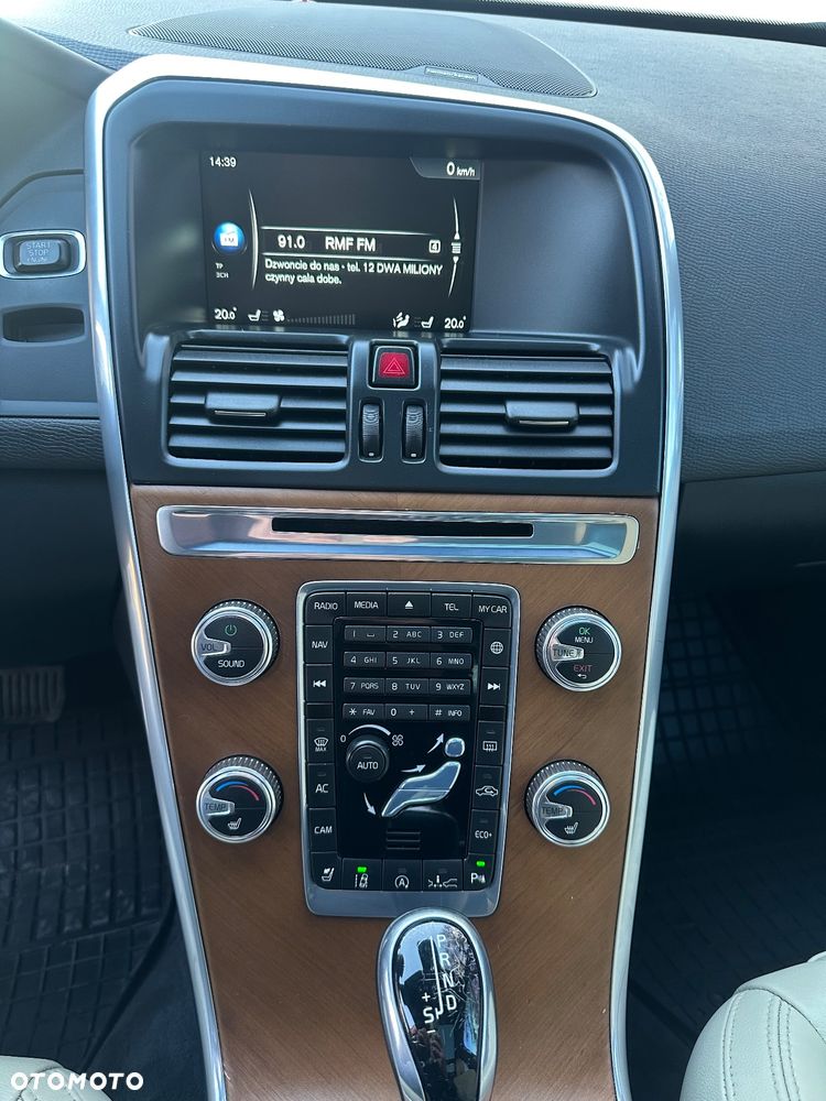 Volvo XC 60 T5 Powershift Summum - 26