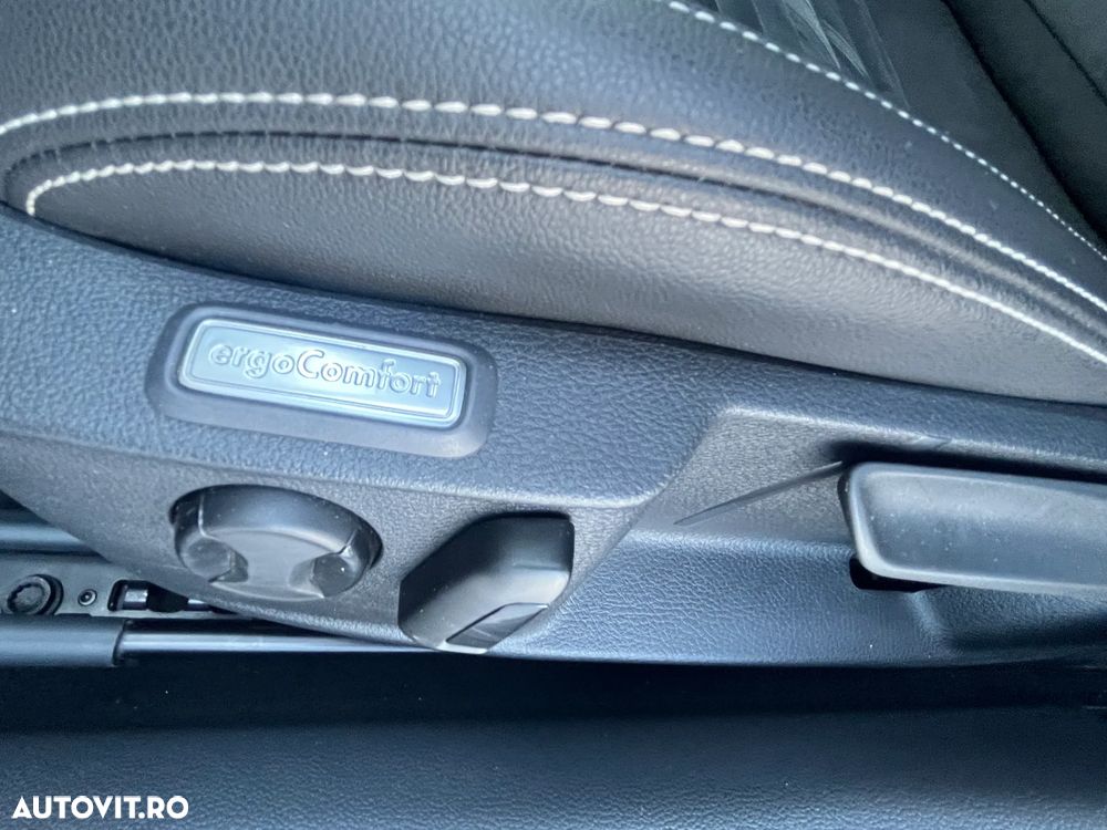 Volkswagen Passat 2.0 TDI DSG Highline - 14
