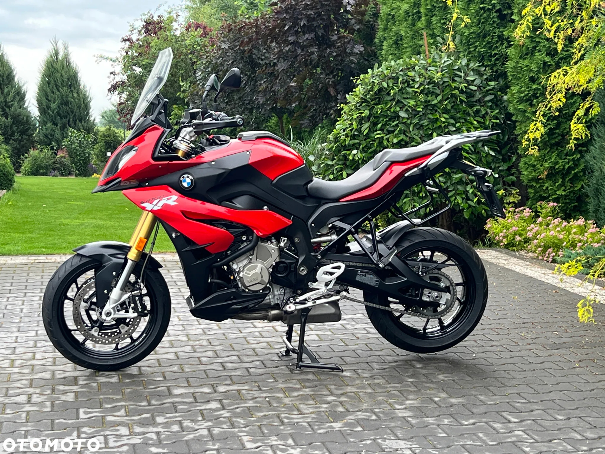 BMW XR - 8