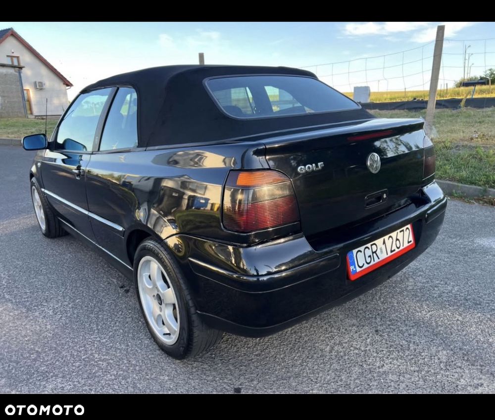 Volkswagen Golf Cabrio - 2