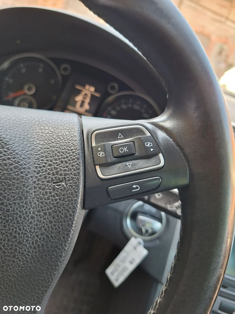 Volkswagen Passat 2.0 TDI DPF Comfortline - 22