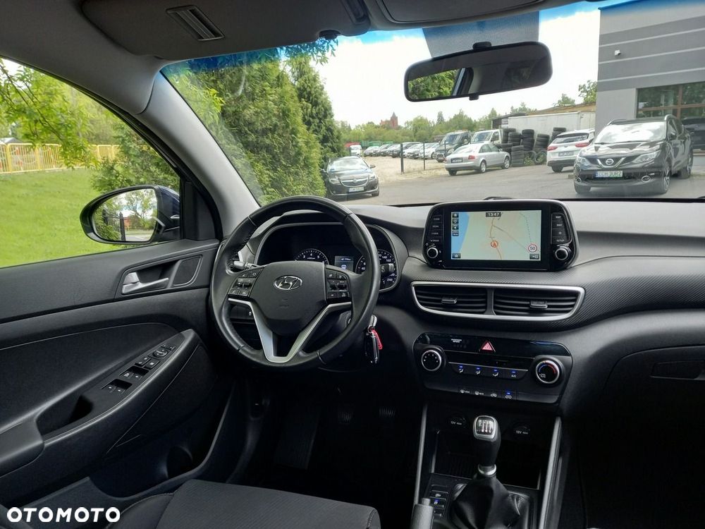 Hyundai Tucson 1.6 GDI BlueDrive Design 2WD - 25