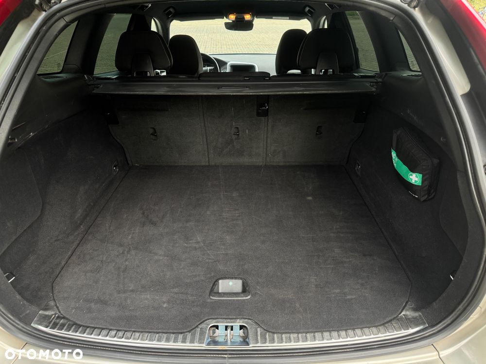 Volvo XC 60 D3 Geartronic Momentum - 31