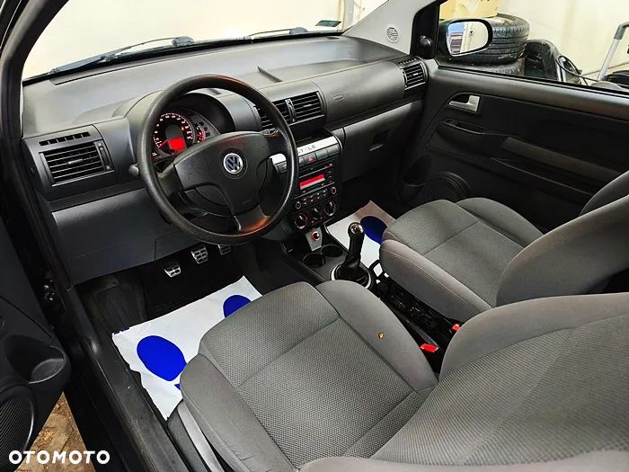 Volkswagen Fox - 22
