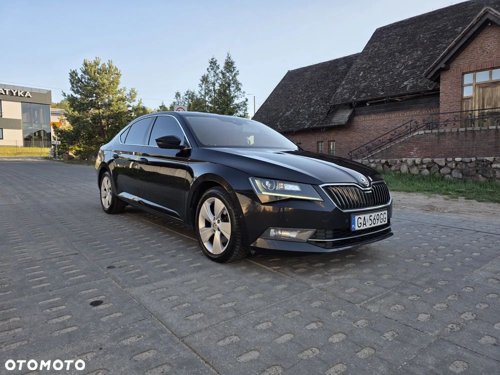 Skoda Superb 2.0 TDI Ambition DSG - 5