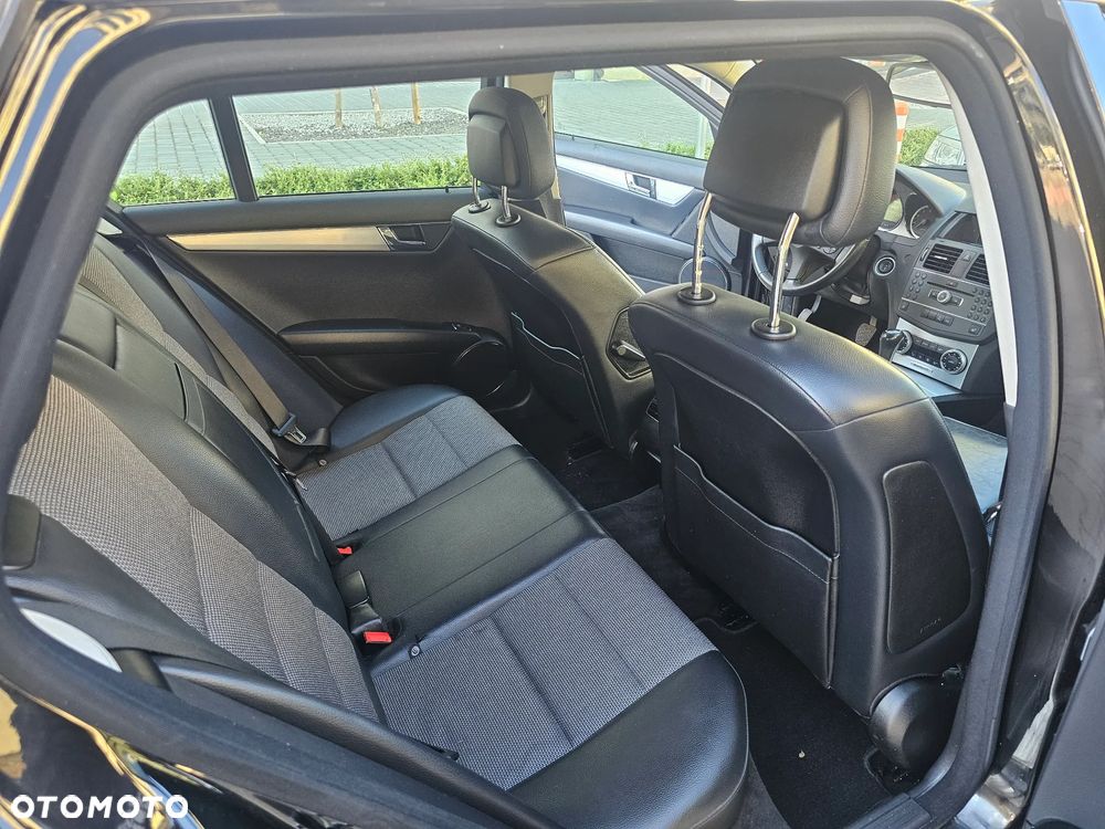 Mercedes-Benz Klasa C 180 BlueEFFICIENCY Avantgarde - 15