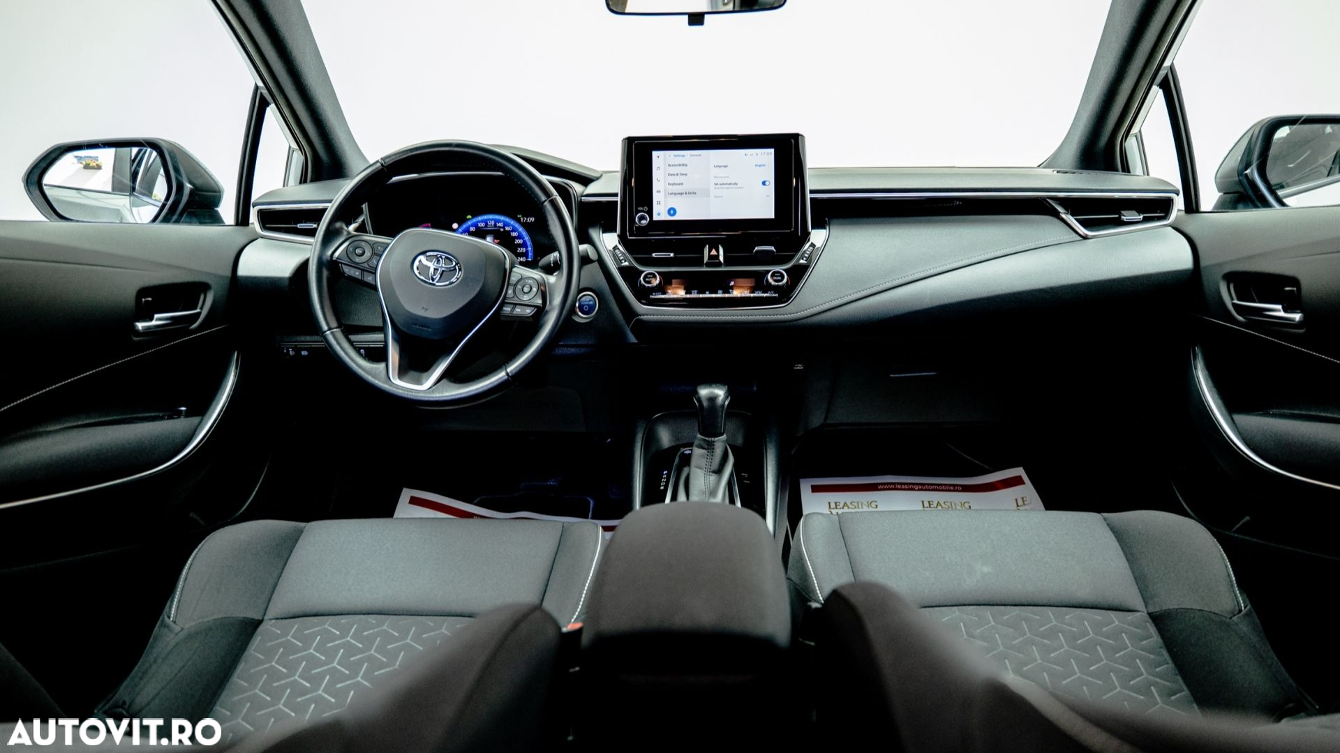 Toyota Corolla 1.8 Hybrid Touring Sports Business Edition - 17