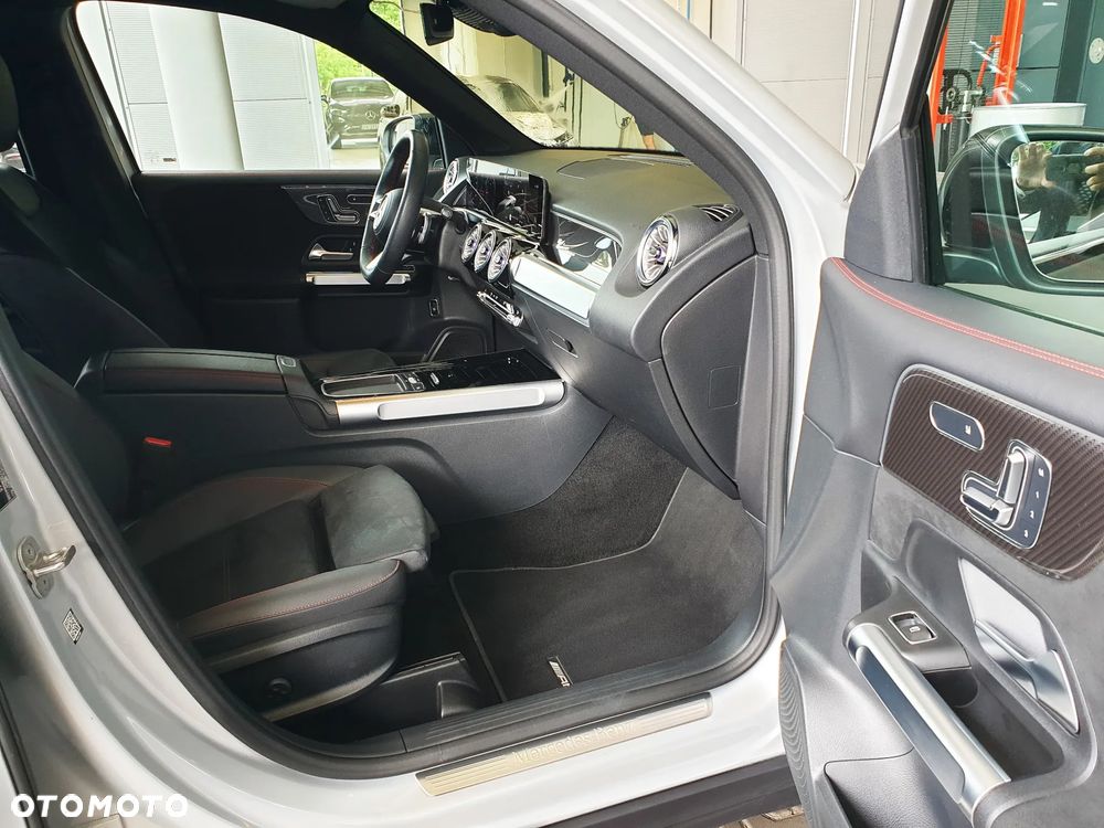 Mercedes-Benz GLB 200 d 4-Matic AMG Line 8G-DCT - 20