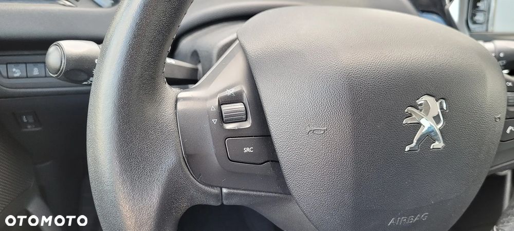 Peugeot 208 82 PureTech Style - 25