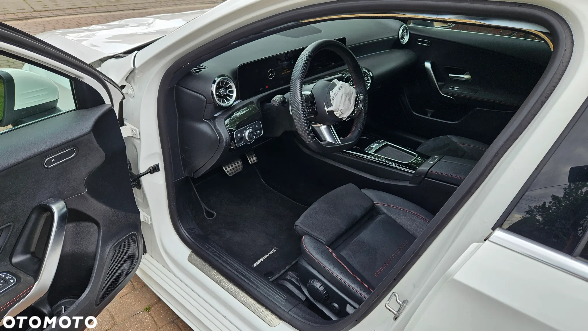 Mercedes-Benz Klasa A 220 4-Matic AMG Line 7G-DCT - 13