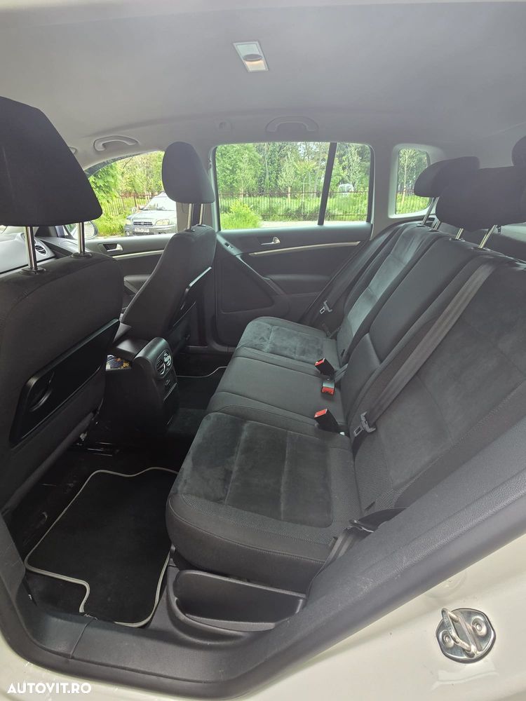 Volkswagen Tiguan - 11