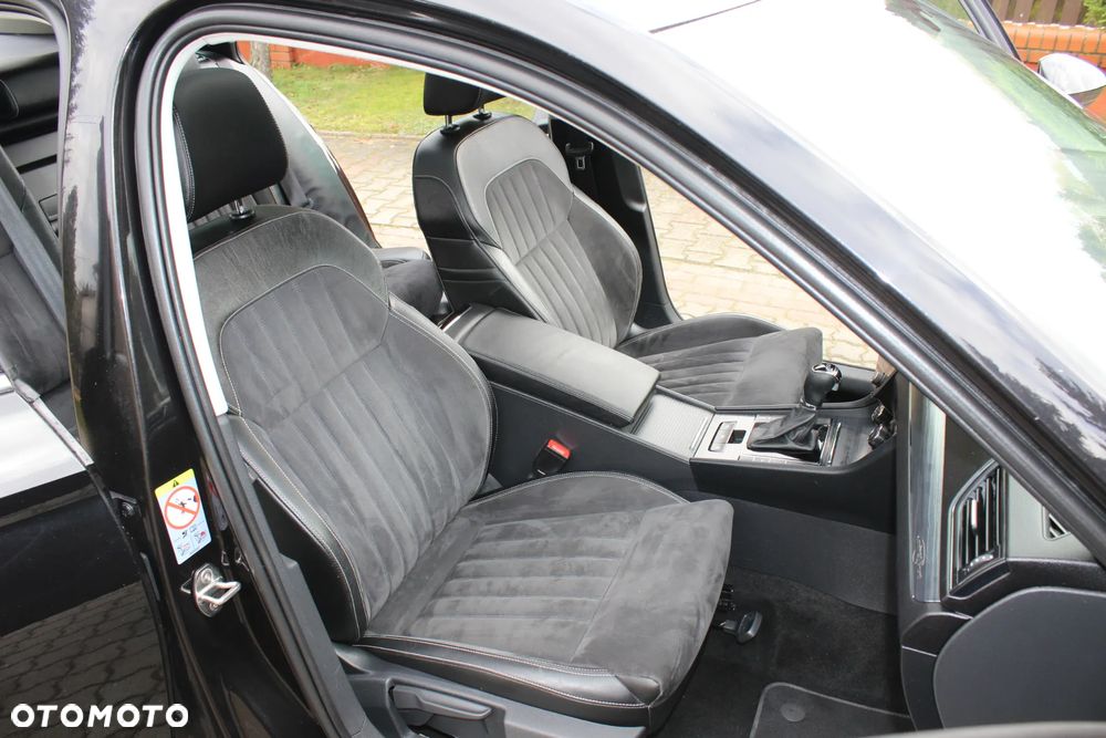 Skoda Superb 2.0 TDI DSG Premium Edition - 12