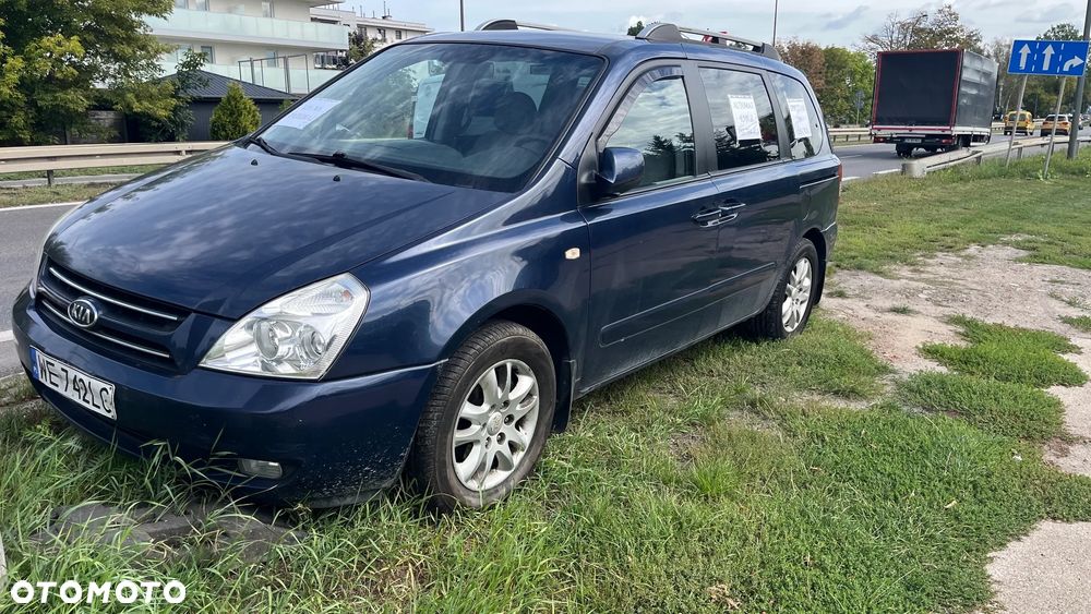 Kia Carnival - 1