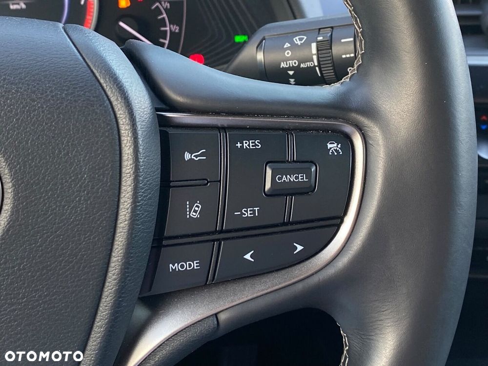 Lexus UX 200 GPF F Impression 2WD - 25