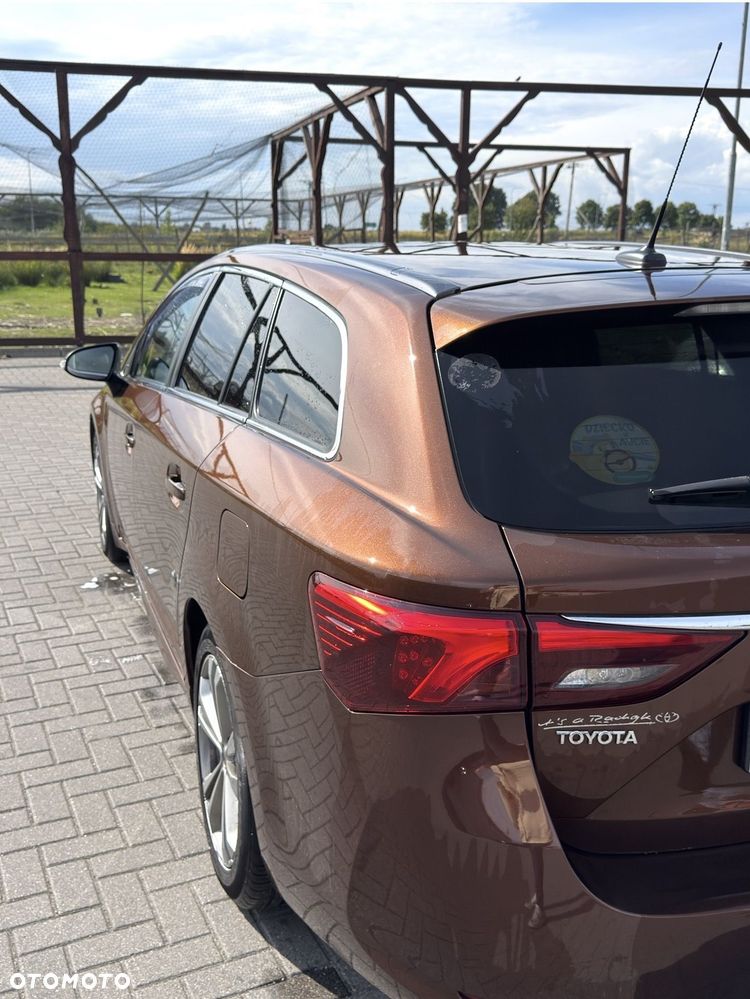 Toyota Avensis 2.0 D-4D Prestige - 3