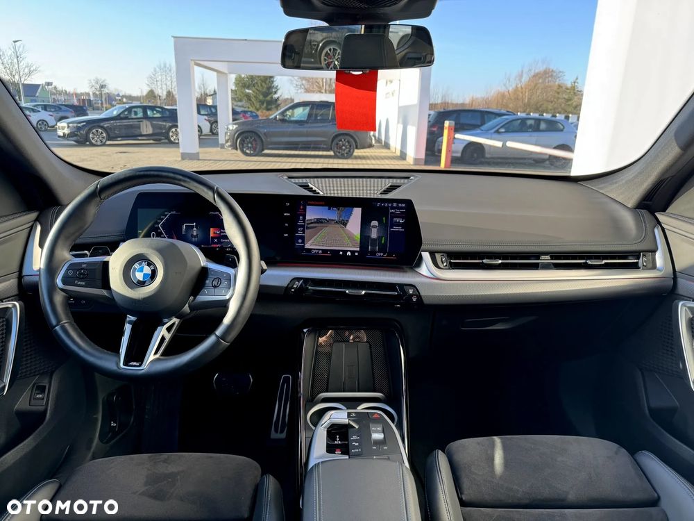 BMW X1 sDrive18i - 11
