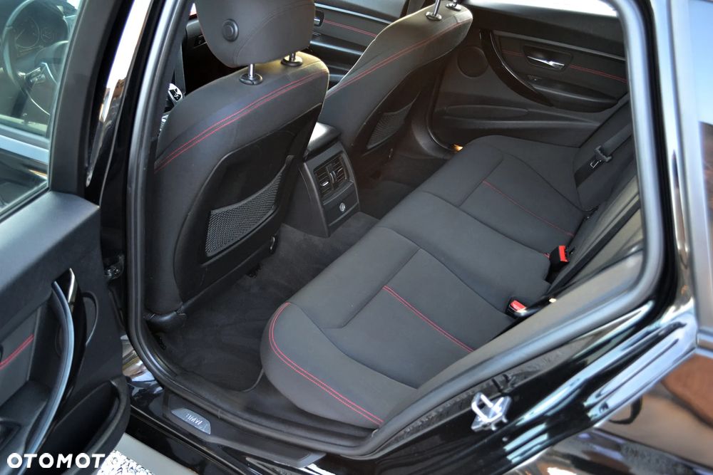 BMW Seria 3 320d DPF Edition Sport - 7