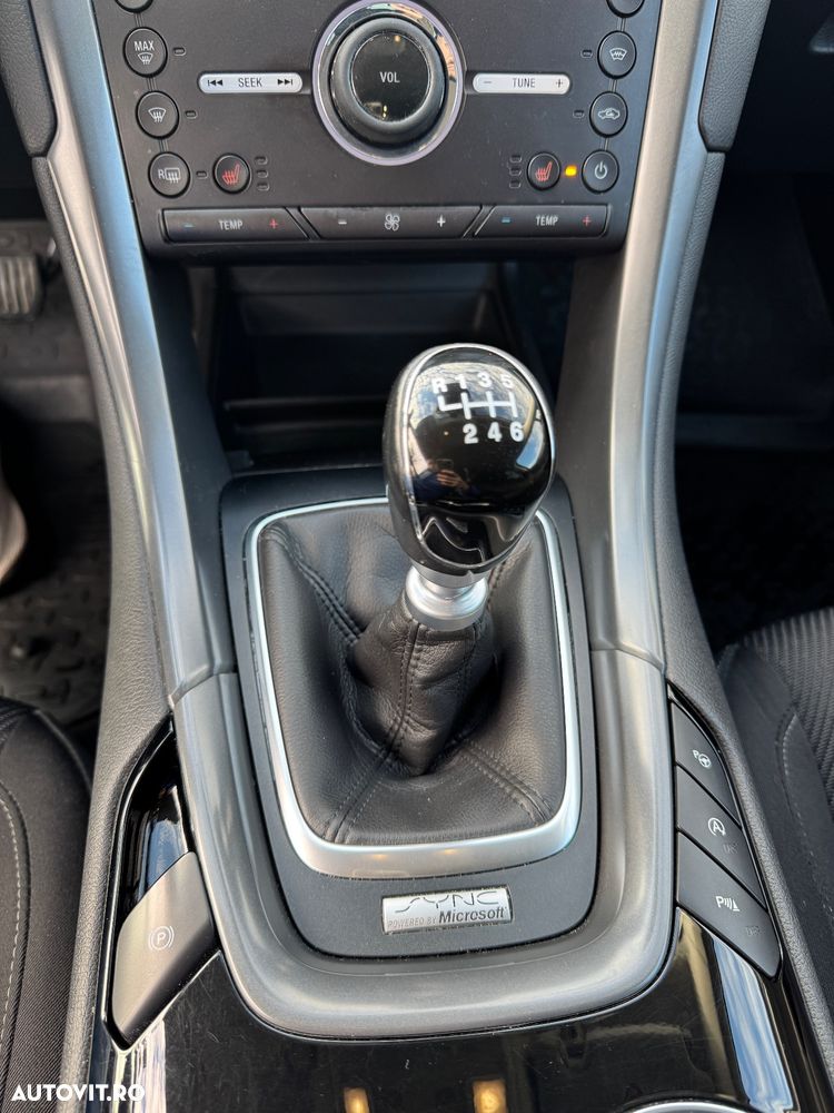 Ford Mondeo 2.0 TDCi Titanium - 10