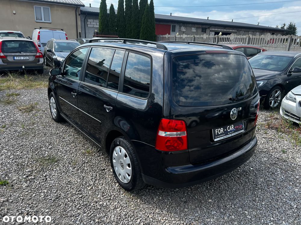 Volkswagen Touran 1.9 TDI Conceptline - 3