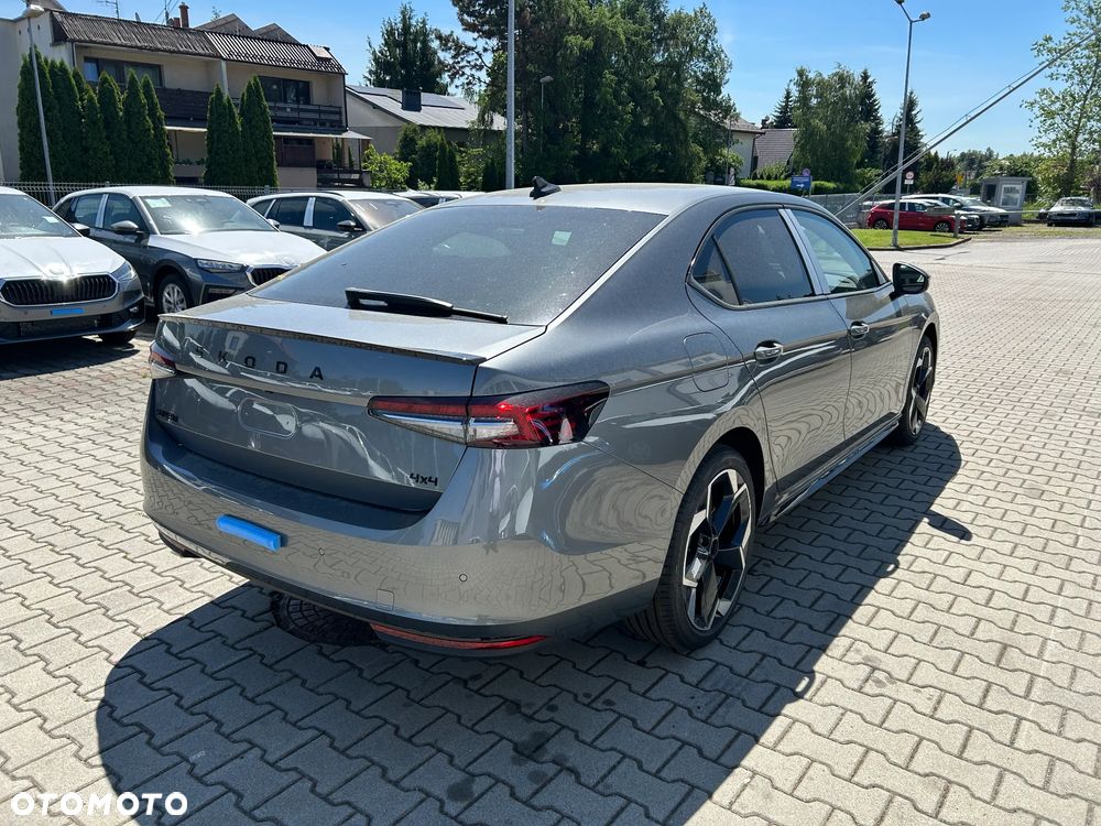 Skoda Superb 2.0 TDI SCR 4x4 Sportline DSG - 11