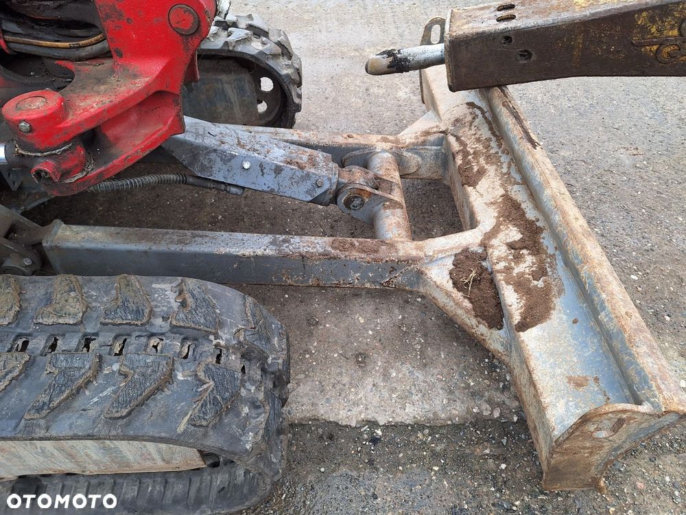 Takeuchi Tb 235-2 - 37