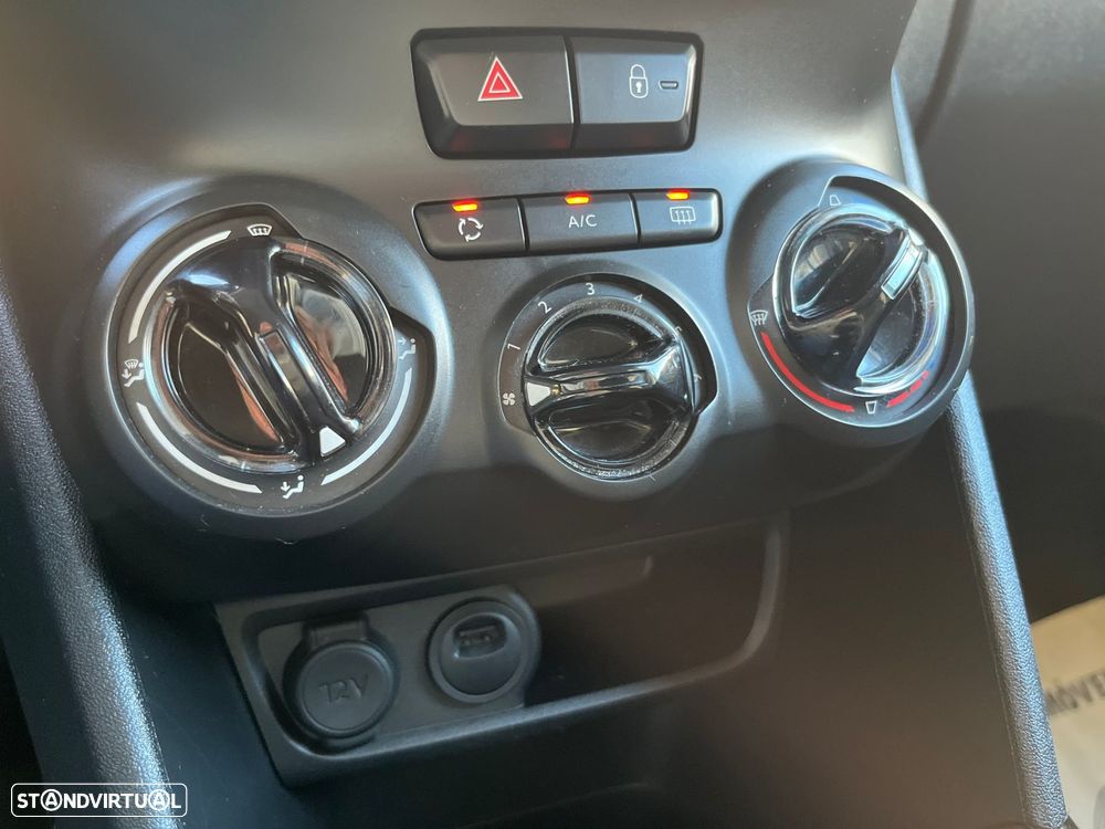 Peugeot 2008 1.5 BlueHDi Signature - 36