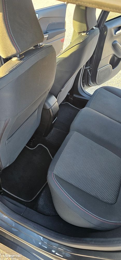 Ford Fiesta 1.0 EcoBoost ST-Line - 22