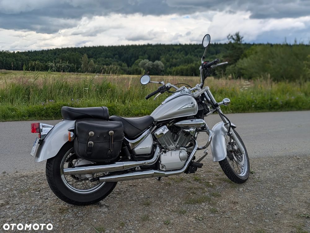 Suzuki Intruder - 4