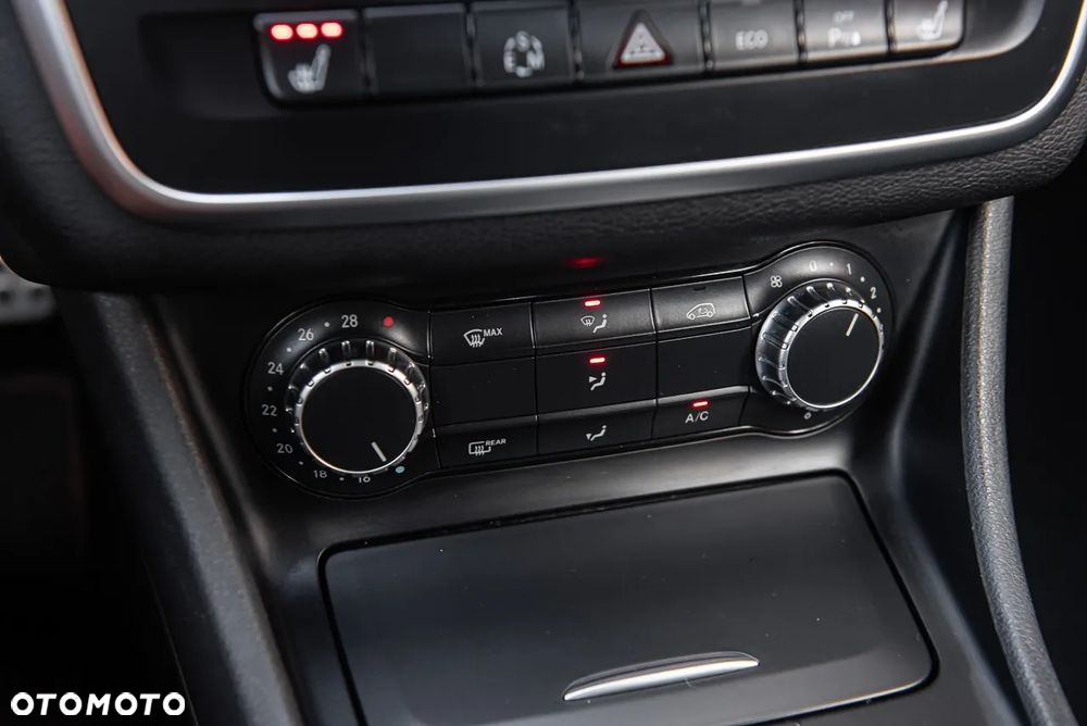 Mercedes-Benz CLA 220 d 7G-DCT AMG Line - 29