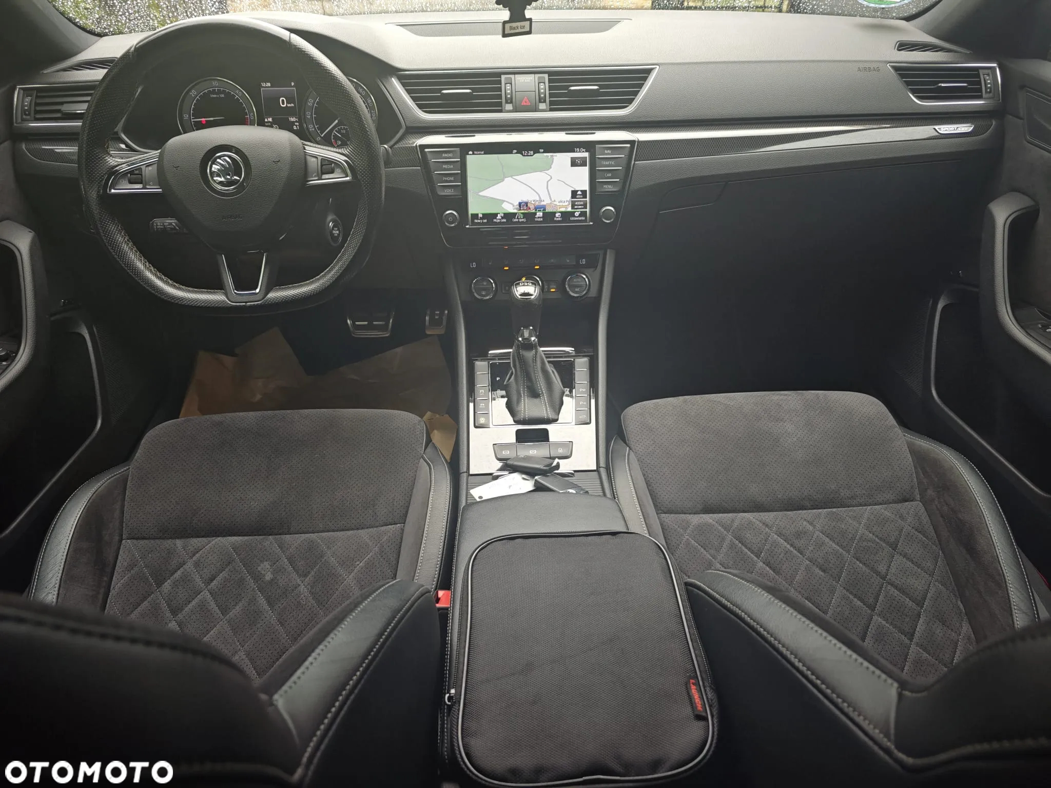 Skoda Superb 2.0 TDI 4x4 DSG Sportline - 36