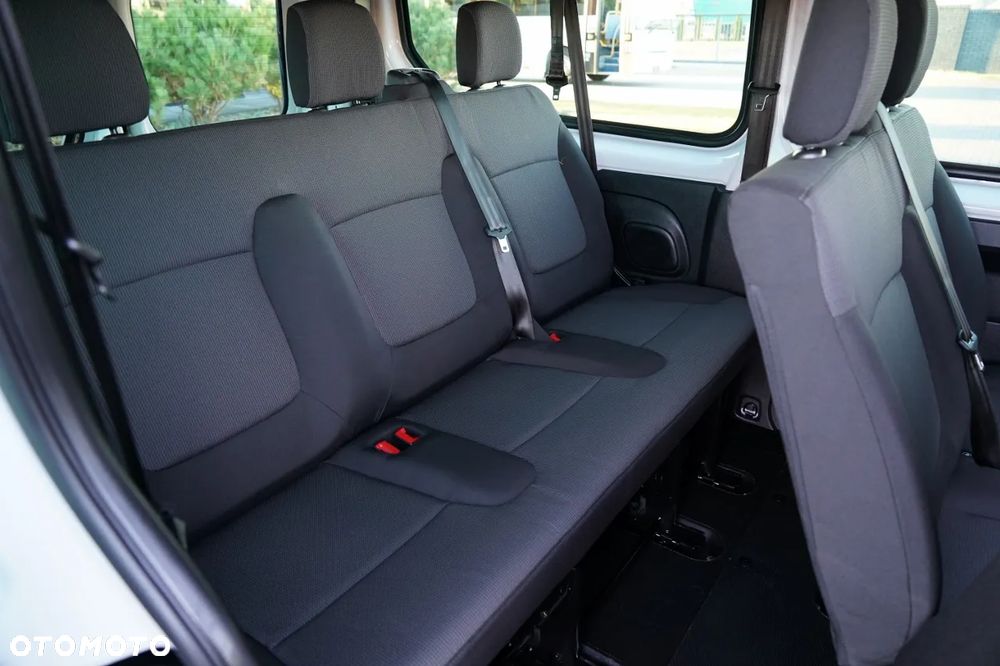 Renault TRAFIC III / BUS / 9 MIEJSC / PIERWSZY WŁAŚCICIEL / POLSKI SALON / 2022 ROK / - 35