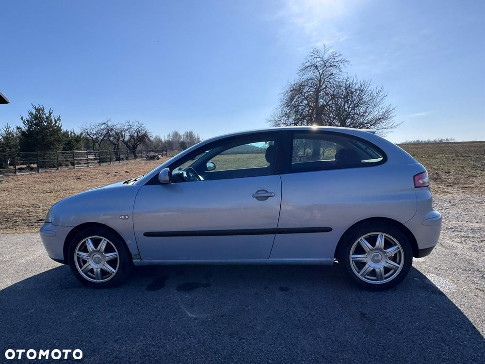 Seat Ibiza 1.4 16V Reference - 4