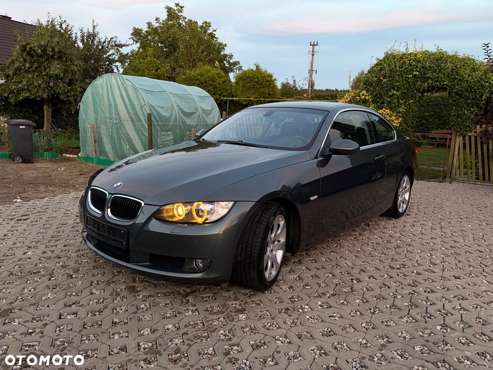 BMW Seria 3 320i - 1