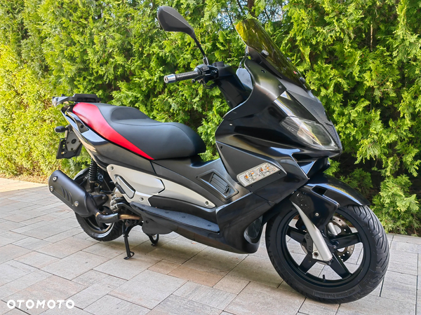 Aprilia SR