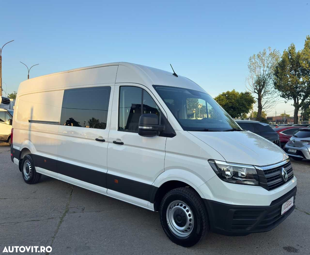 Volkswagen CRAFTER L4H3 6+1 LOCURI - 11