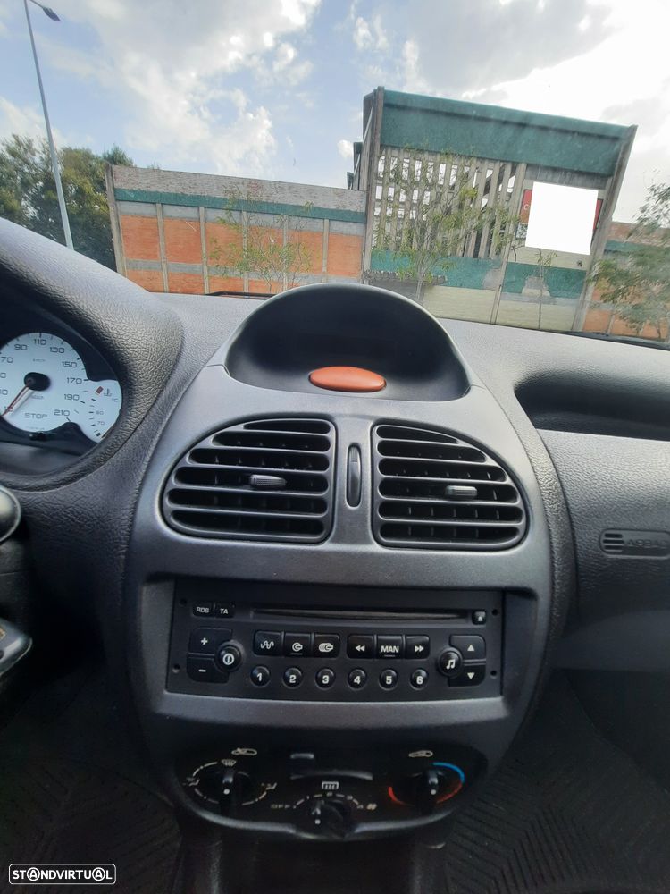 Peugeot 206 1.1 XT - 7