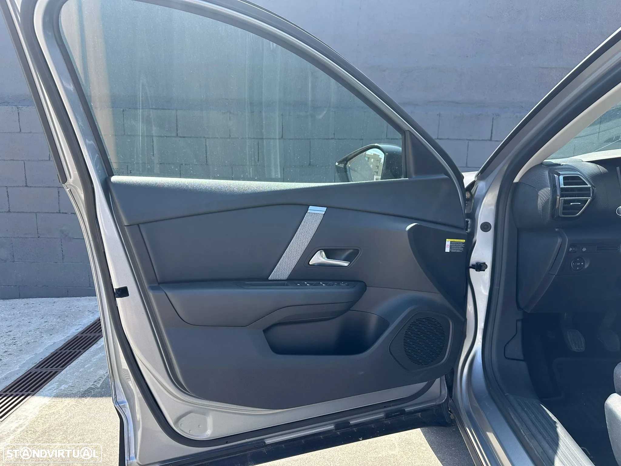 Citroën C4 1.2 PureTech Shine - 25