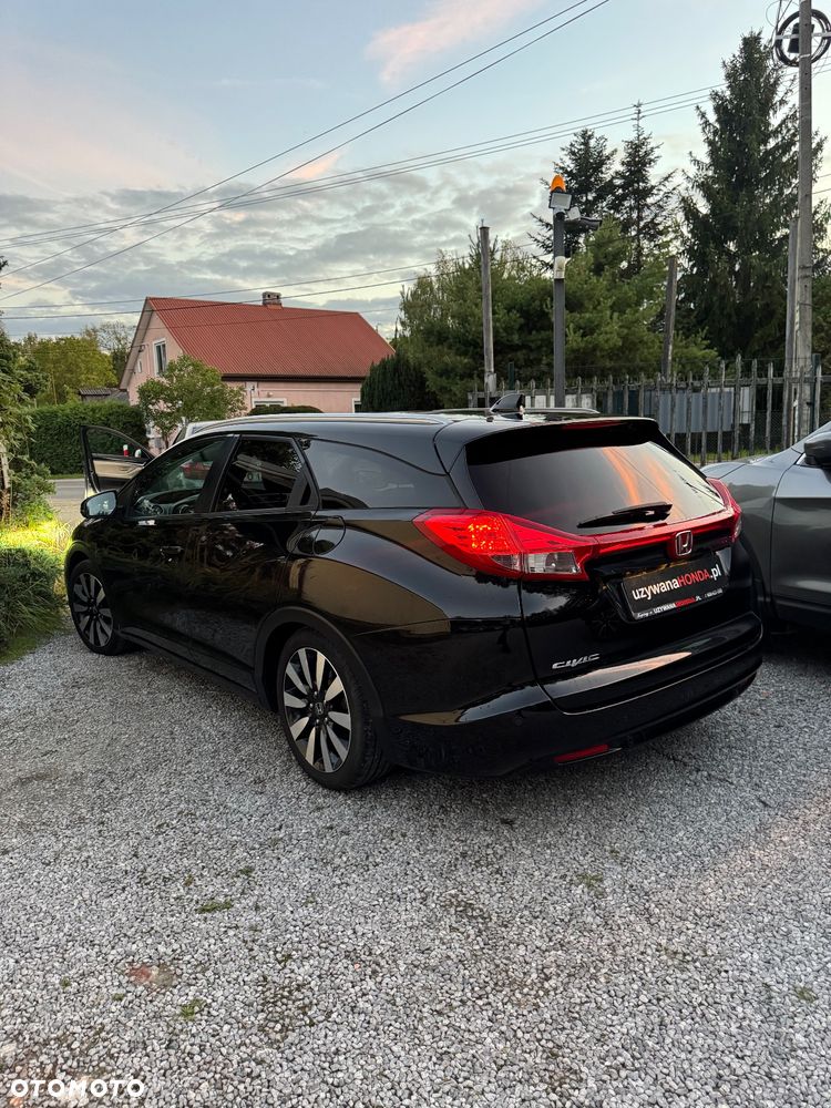 Honda Civic 1.8 Lifestyle (Honda Connect+) - 3