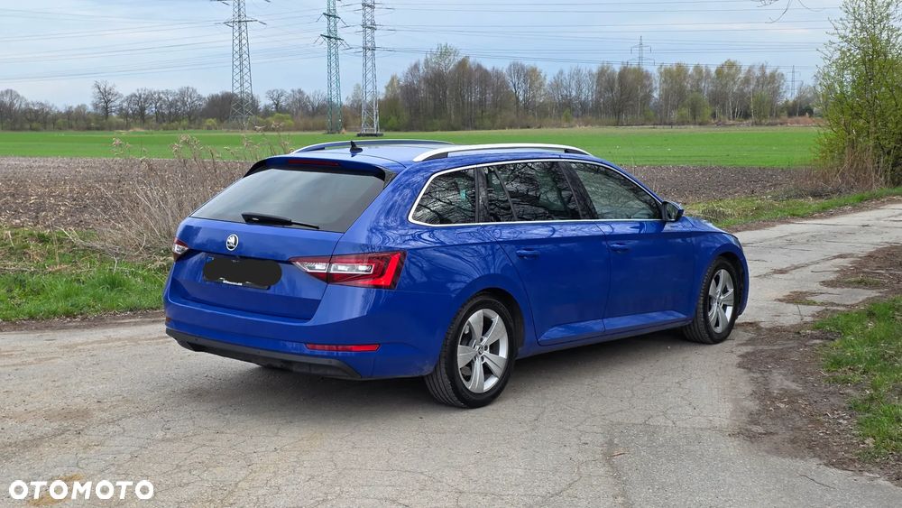 Skoda Superb 2.0 TDI DSG Style - 7